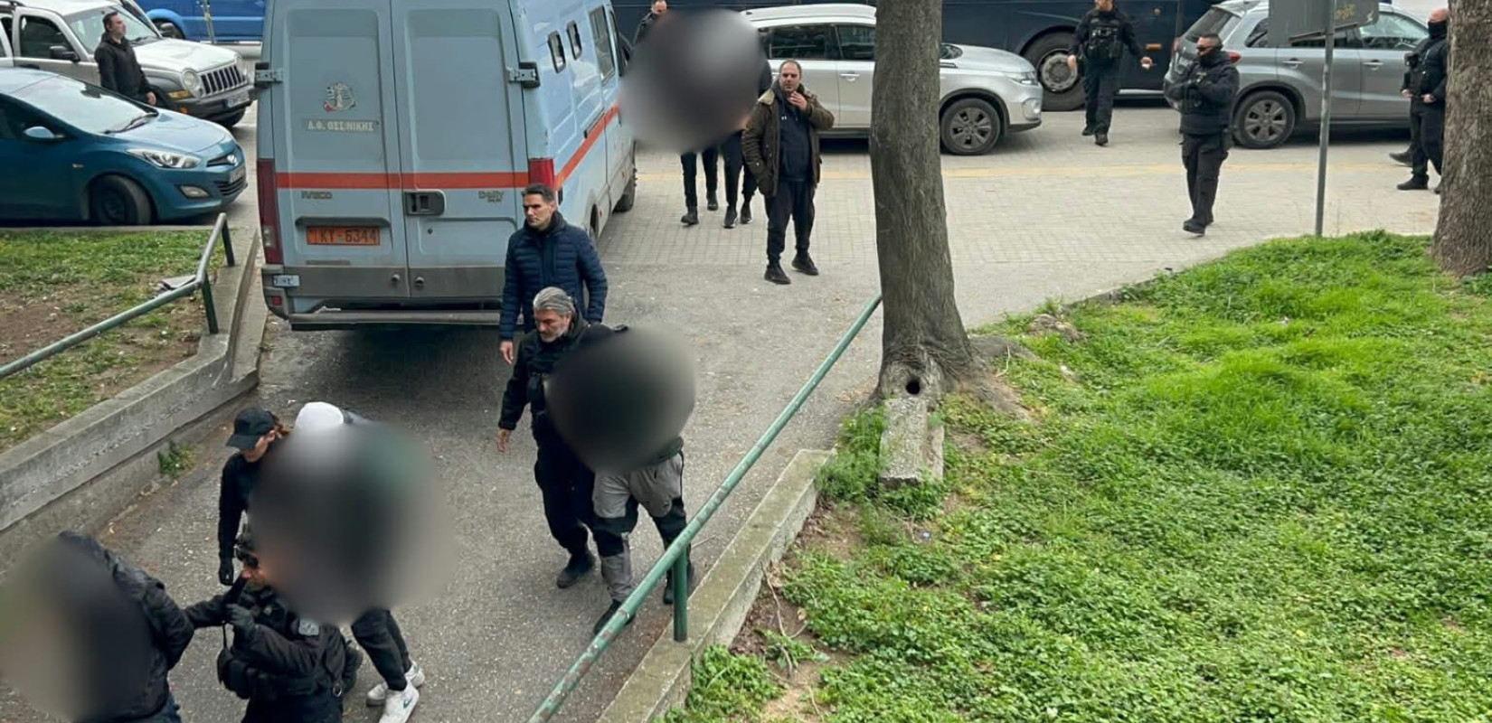 Θεσσαλονίκη: Στο αυτόφωρο σήμερα οι οχτώ συλληφθέντες για το επεισόδιο κατά δημοσιογράφων στο γήπεδο της Τούμπας