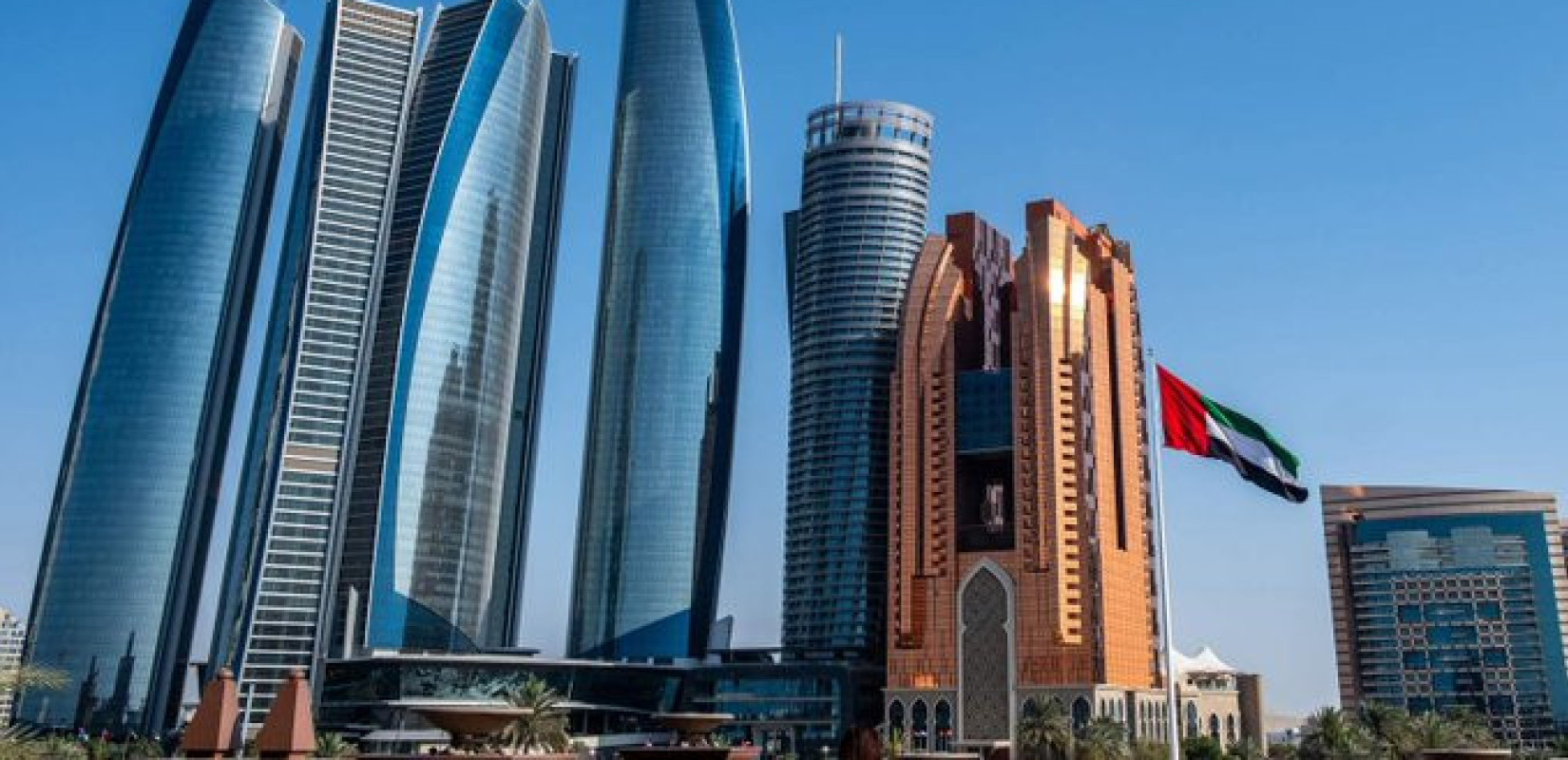 Νέα Ιρανικά πλήγματα στο Άμπου Ντάμπι στοίχησαν τη ζωή ενός ανθρώπου