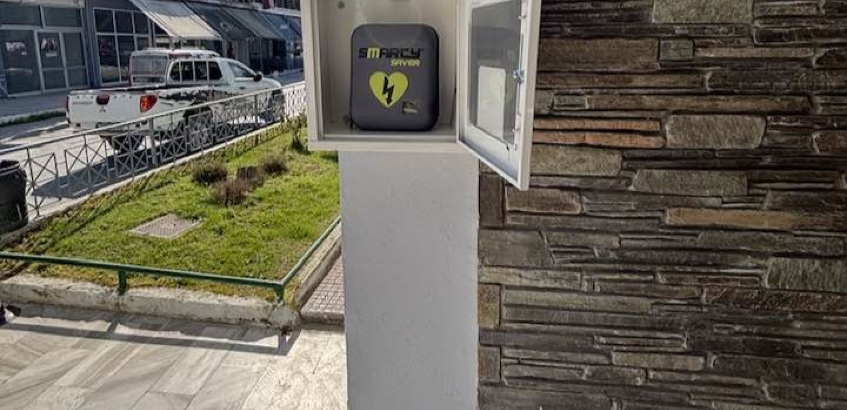 Ο Δήμος Δέλτα τοποθετεί 42 απινιδωτές σε δημοτικά κτίρια και σχολικές μονάδες