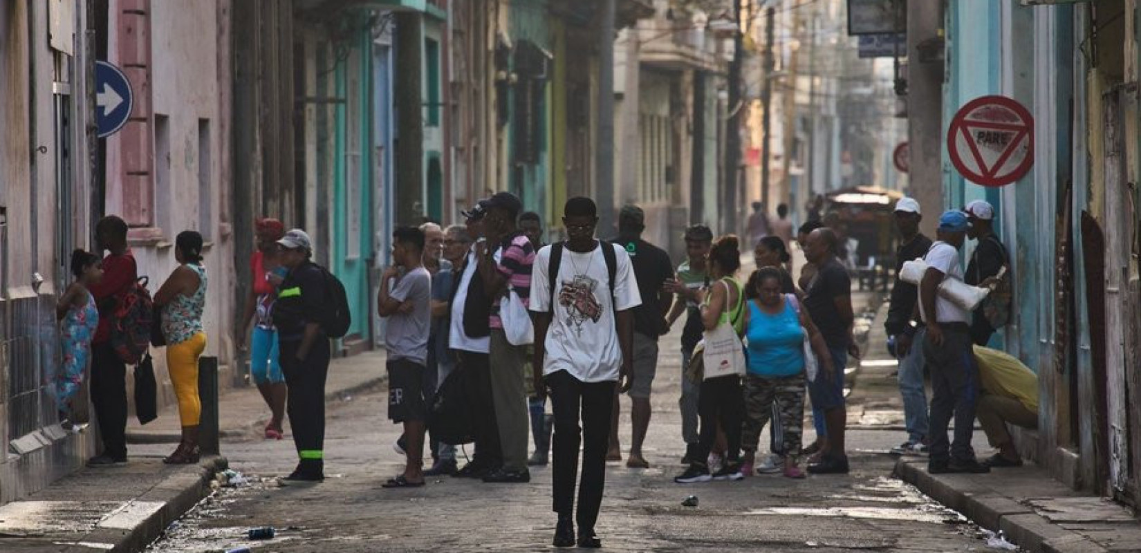 Κούβα: Ολικό blackout στο νησί – Κατέρρευσε το ηλεκτρικό δίκτυο, χωρίς ρεύμα 10 εκατομμύρια άνθρωποι