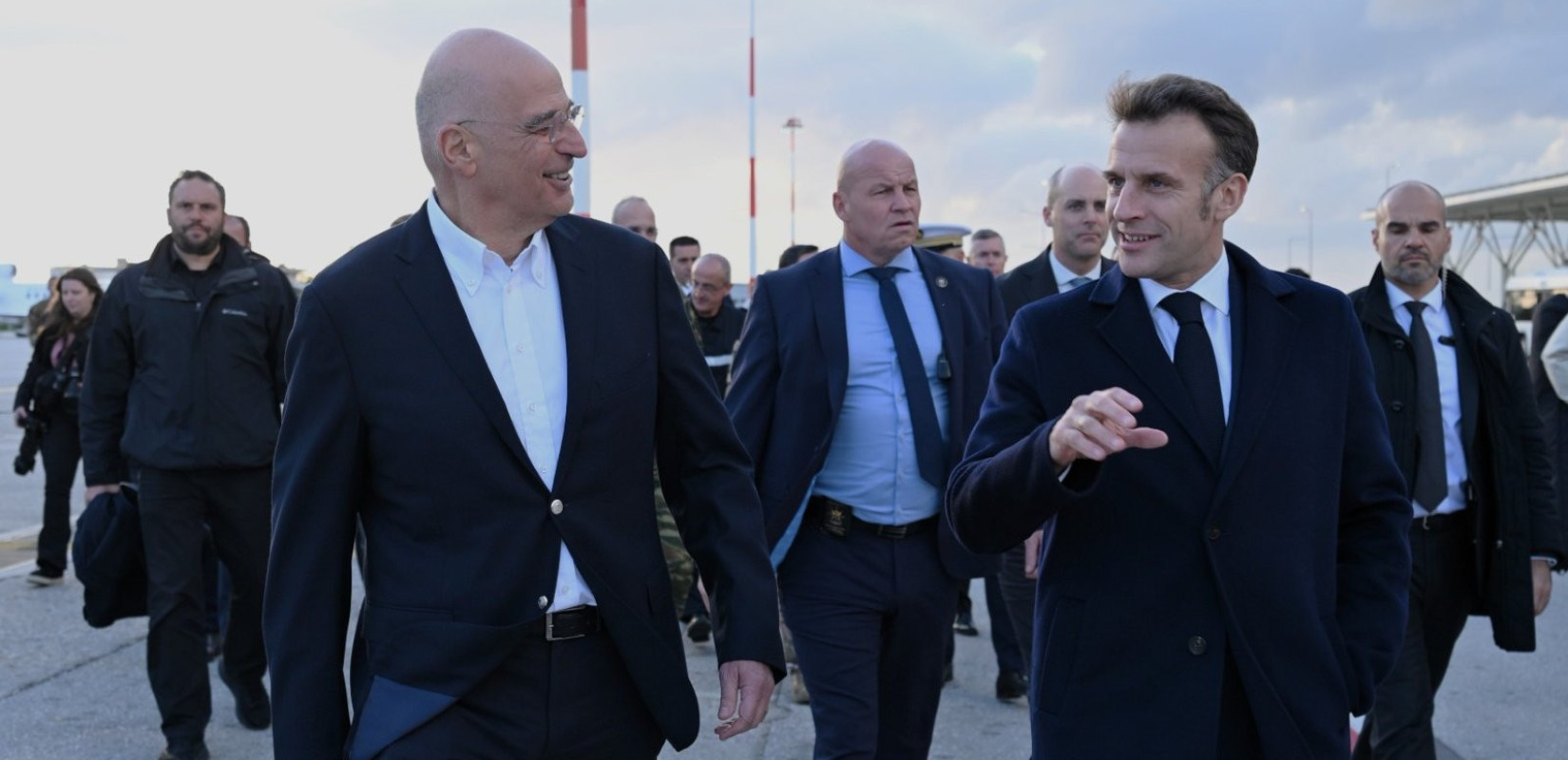 Σούδα - Νίκος Δένδιας για υποδοχή Μακρόν: «Σαφές μήνυμα στρατηγικής σχέσης Ελλάδας - Γαλλίας»