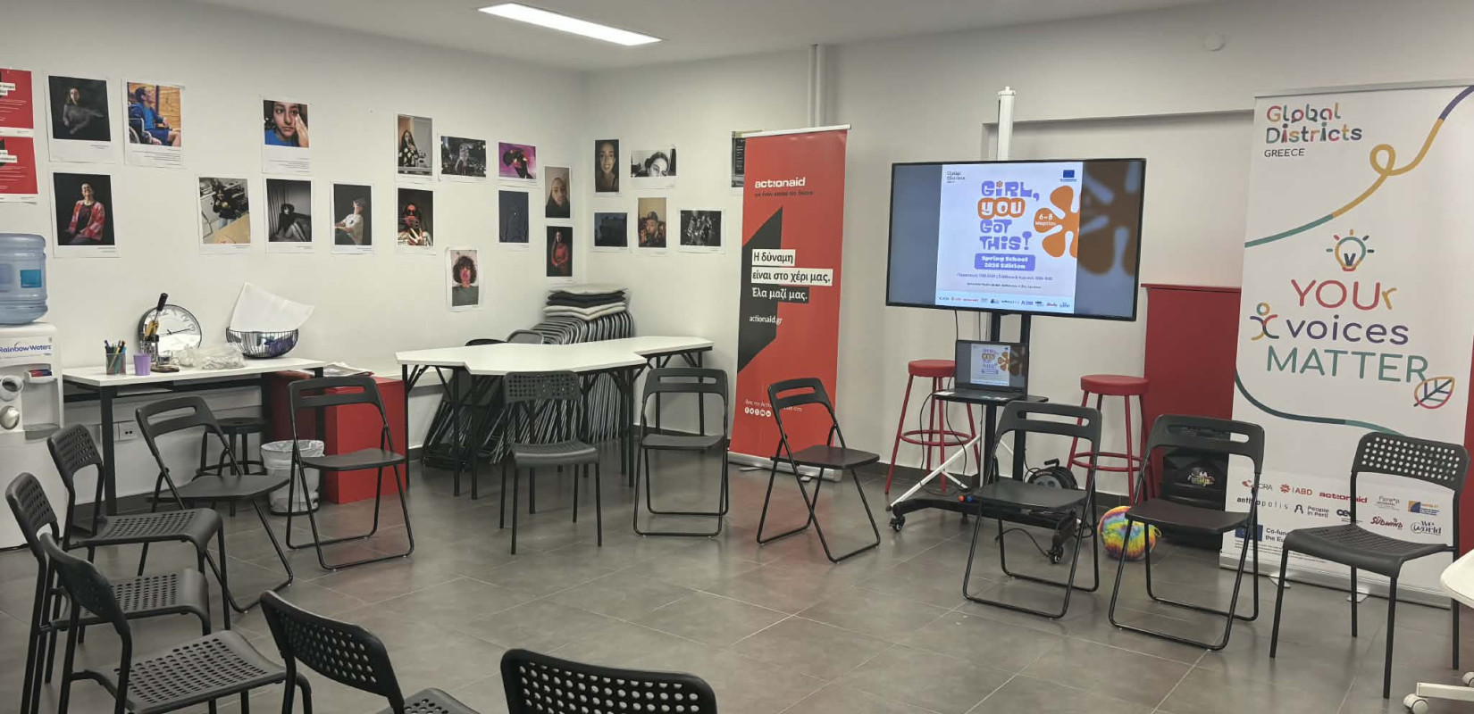 Ημέρα της Γυναίκας: Νεαρά κορίτσια βρίσκουν δύναμη, αυτοπεποίθηση και ασφάλεια στο Κέντρο Νέων της ActionAid στη Θεσσαλονίκη