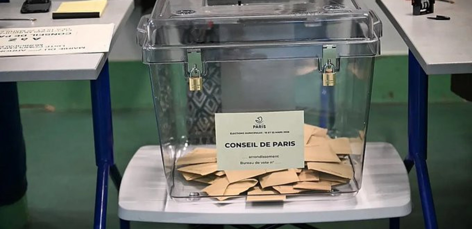 Γαλλία: Με αποχή 43% ολοκληρώθηκε ο πρώτος γύρος των δημοτικών εκλογών