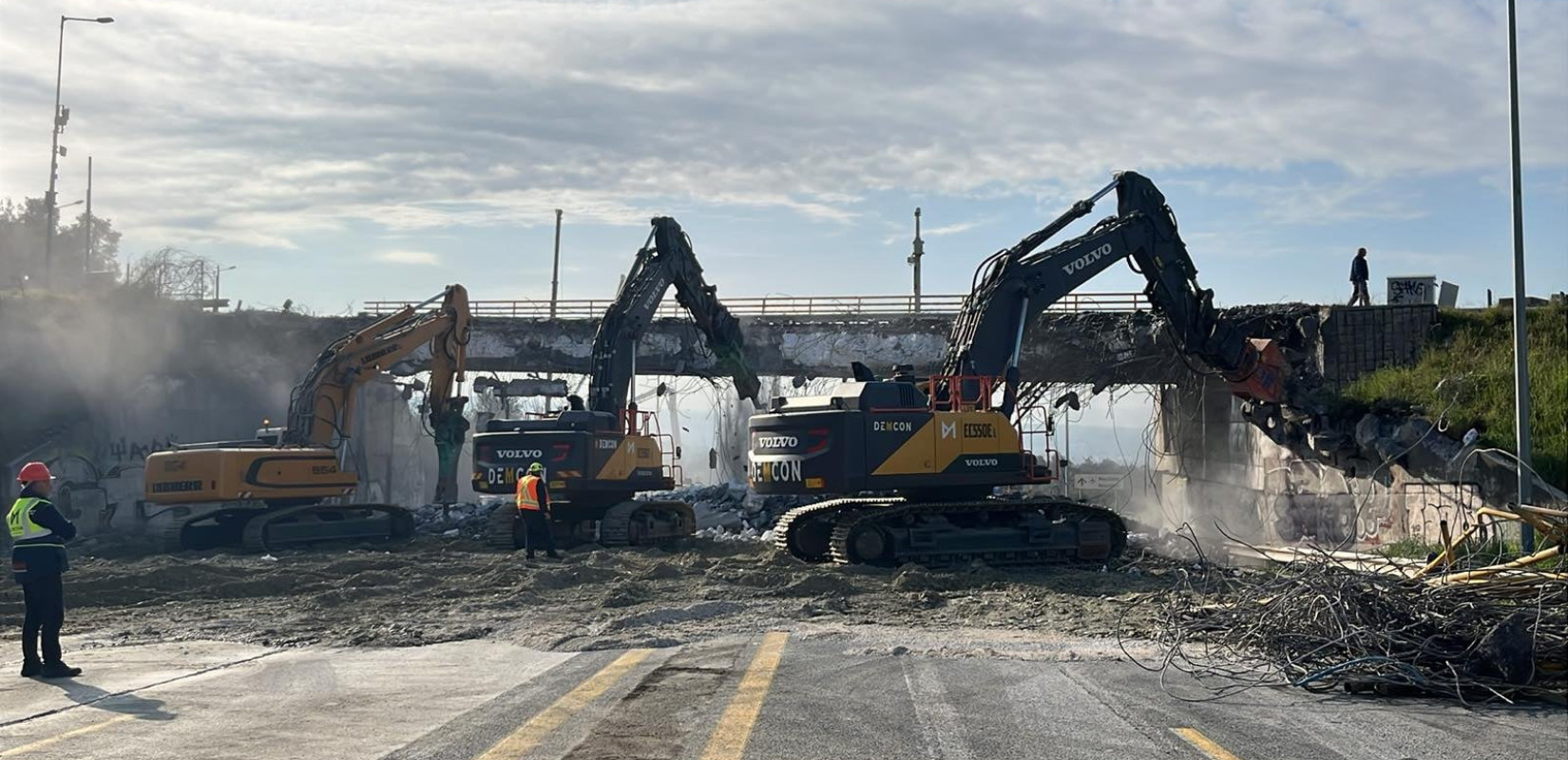 Θεσσαλονίκη: Κατεδαφίστηκε η γέφυρα του Αγίου Παύλου- Σε ποια σημεία της περιφερειακής αποκλείστηκε η κυκλοφορία (βίντεο)