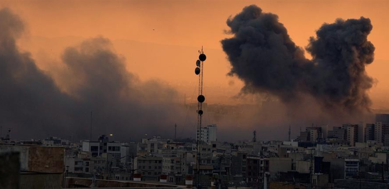 Μέση Ανατολή: Αντίποινα της Χεζμπολάχ για τον θάνατο του Χαμενεΐ – Απειλές Ιράν για πυραύλους-μαμούθ