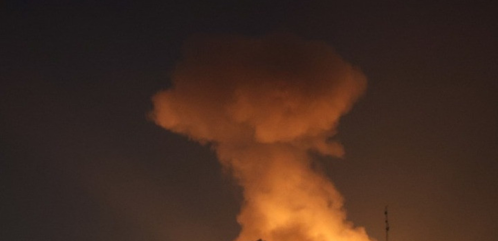 Ιράν: Τέσσερις δεξαμενές πετρελαίου επλήγησαν στην Τεχεράνη και τα περίχωρά της στη διάρκεια της νύχτας