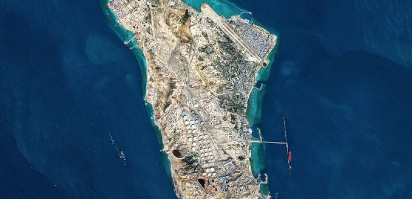 Την κατάληψη ή τον αποκλεισμό του Ιρανικού νησιού Χαργκ εξετάζει ο Τραμπ - Σχέδιο «εξαναγκασμού» για να ανοίξει το Στενό του Ορμούζ