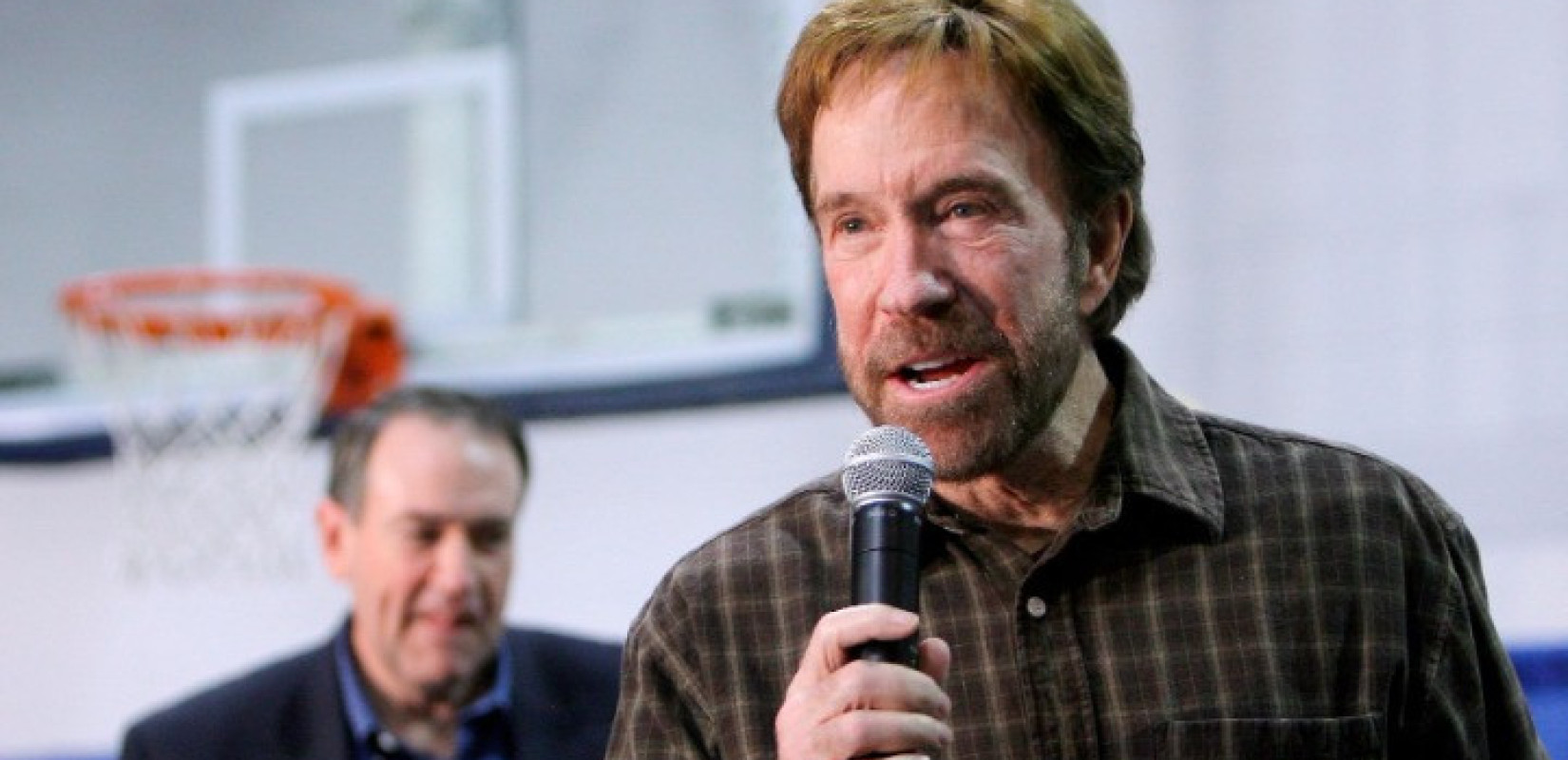 Τσακ Νόρις: Το Χόλιγουντ αποχαιρετά τον αήττητο ήρωα των ταινιών δράσης