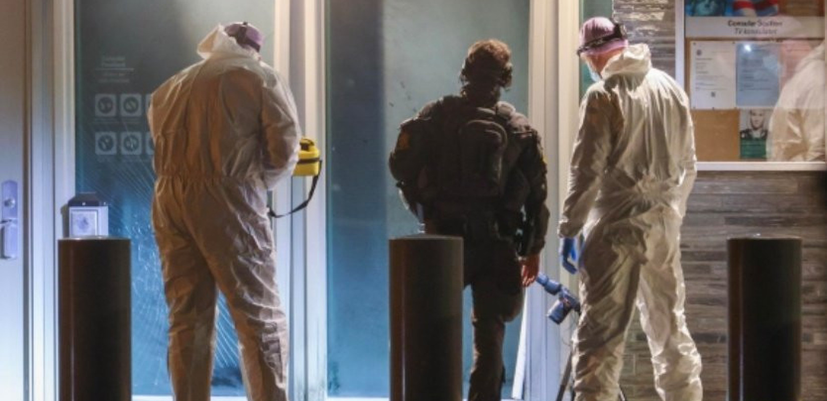 Νορβηγία: Προφυλακίστηκαν τρία αδέλφια και η μητέρα τους για τη βομβιστική επίθεση στην πρεσβεία των ΗΠΑ