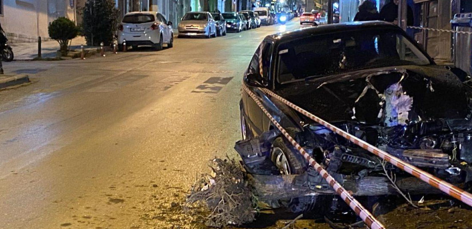 Θεσσαλονίκη - Τραγωδία στην Πολίχνη: Αυτοκίνητο «καβάλησε» το πεζοδρόμιο – Νεκρός 25χρονος