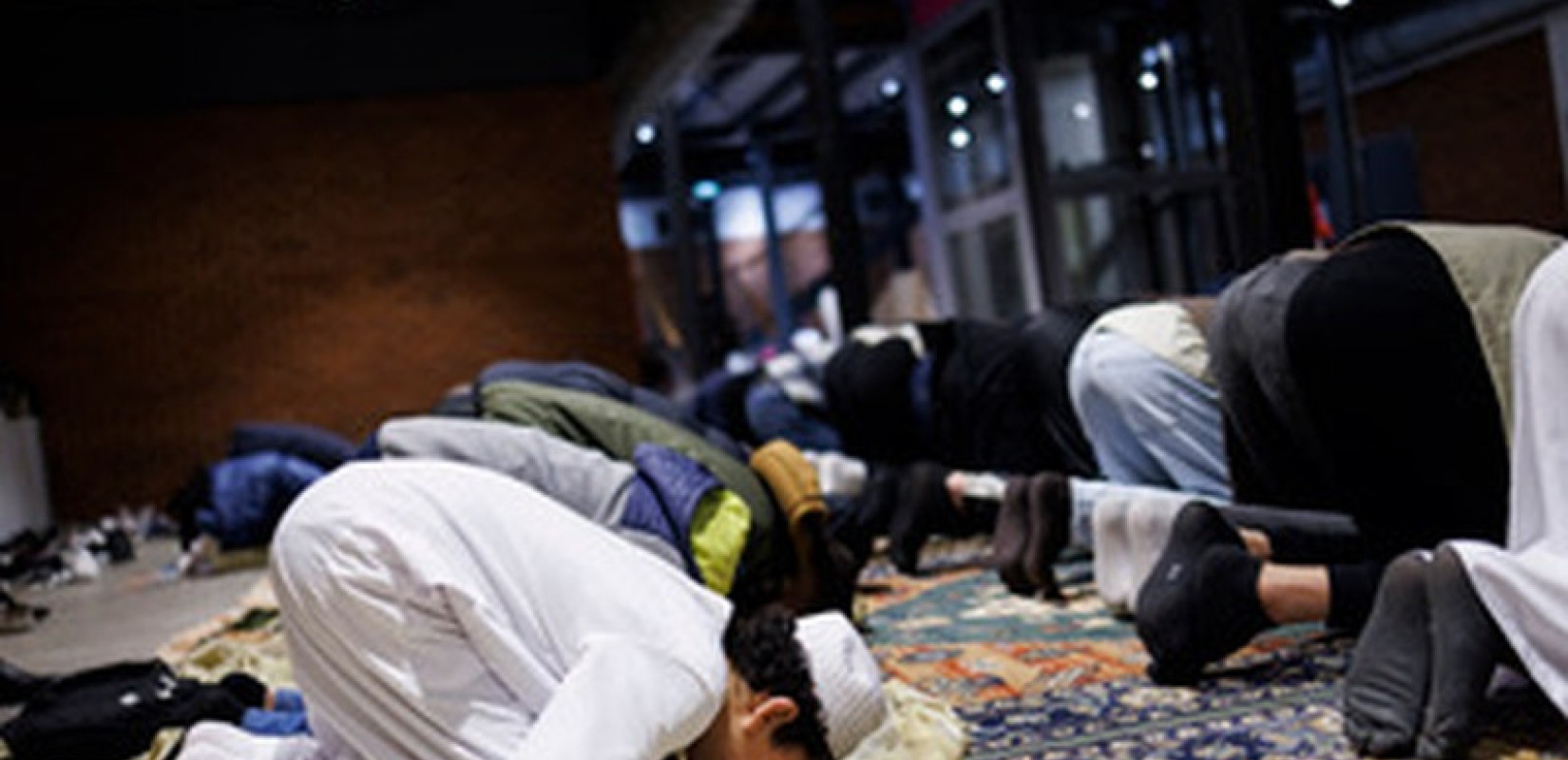 Eid al-Fitr στη Θεσσαλονίκη: Εκατοντάδες μουσουλμάνοι γιορτάζουν τη Λύση της Νηστείας