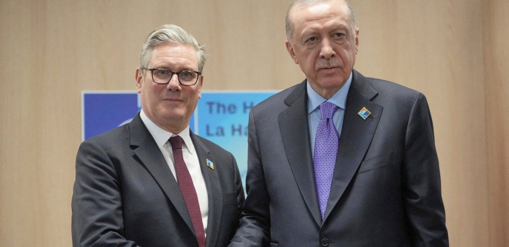 Τηλεφωνική επικοινωνία Ερντογάν-Στάρμερ: Μπορούμε να ενισχύσουμε το διάλογο με το Ιράν