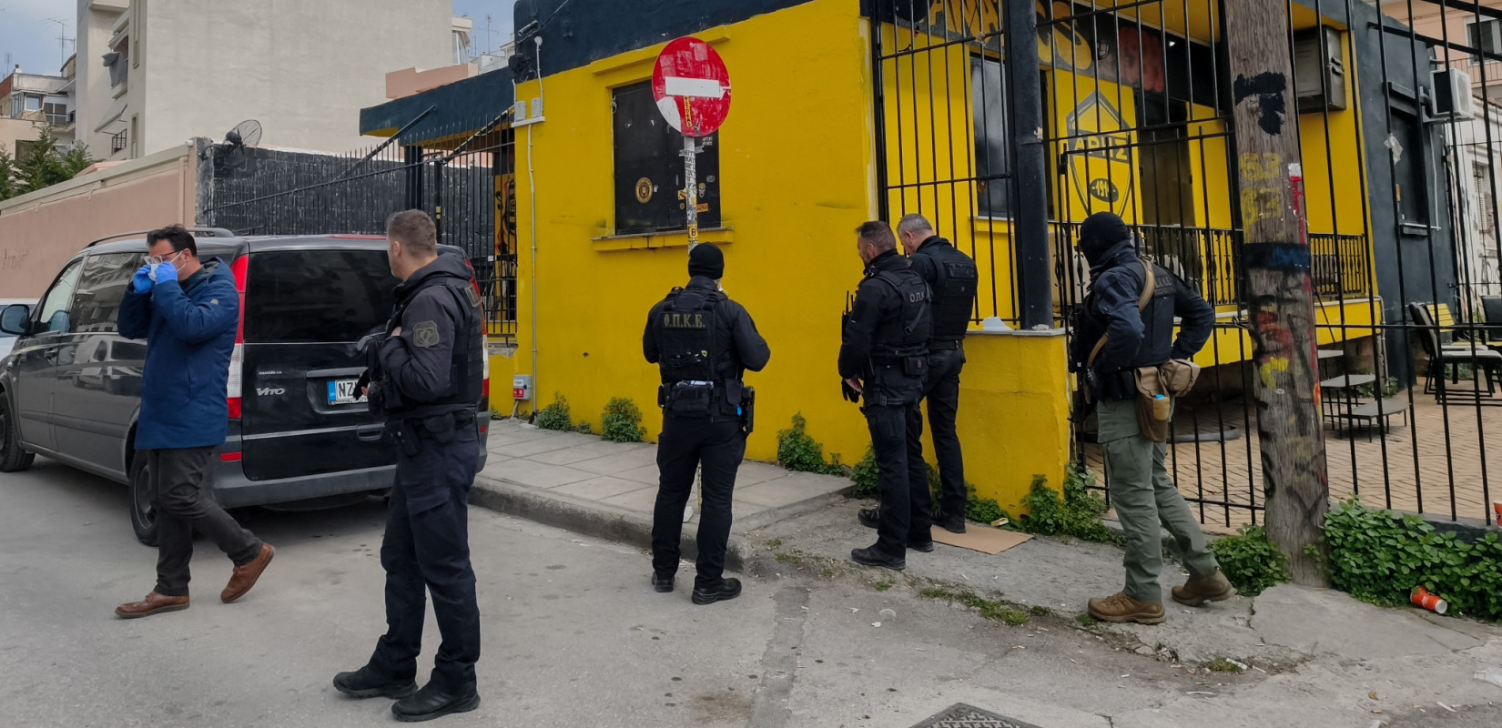 Θεσσαλονίκη: Έφοδος της ΕΛΑΣ σε σύνδεσμο του Άρη στη Χαριλάου - Προσήχθη ένα άτομο που αφέθηκε ελεύθερο