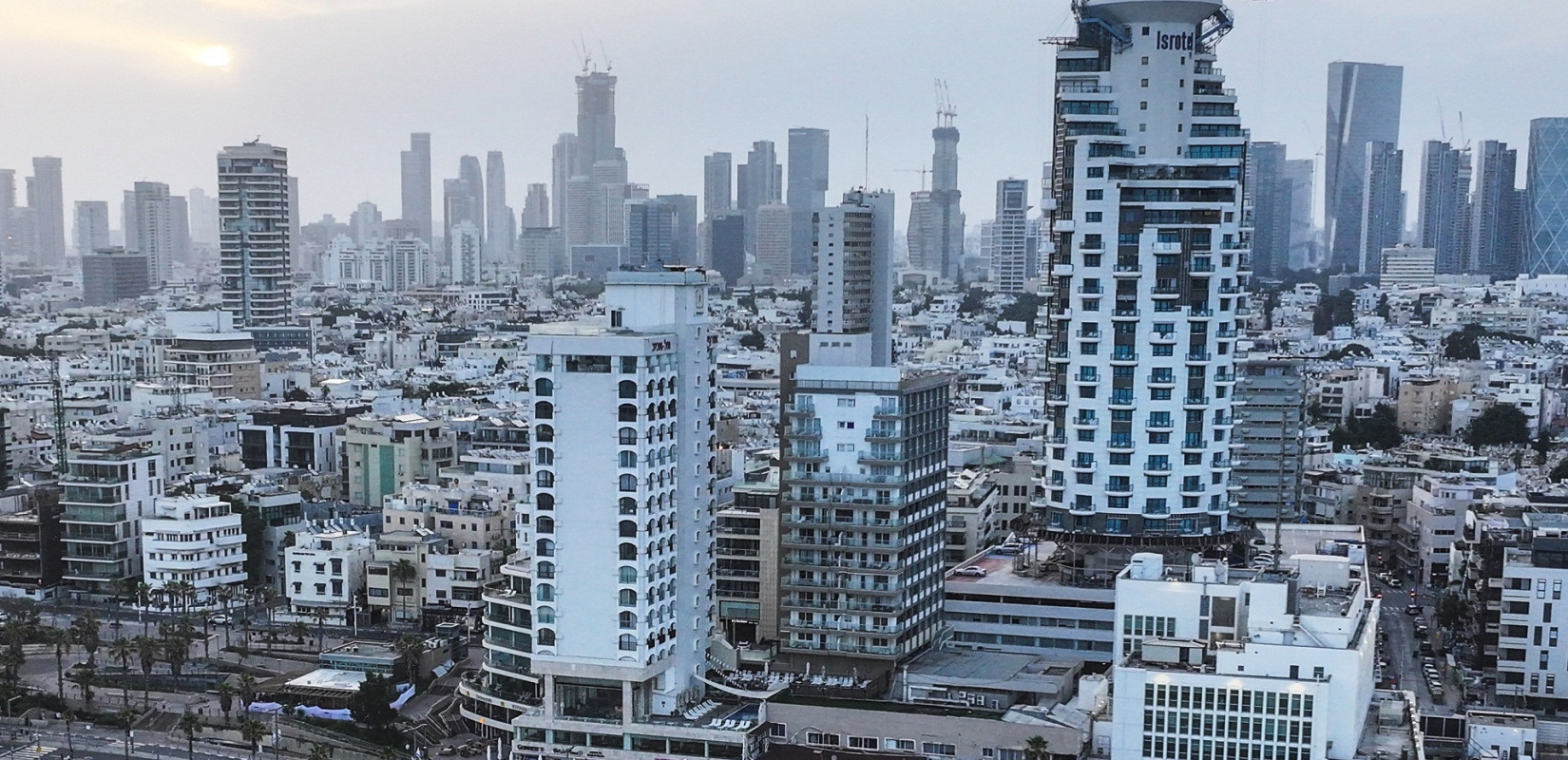Χτύπημα στην καρδιά του Τελ Αβίβ, σε απόσταση αναπνοής από την κεντρική αγορά και τα μεγάλα ξενοδοχεία (βίντεο)