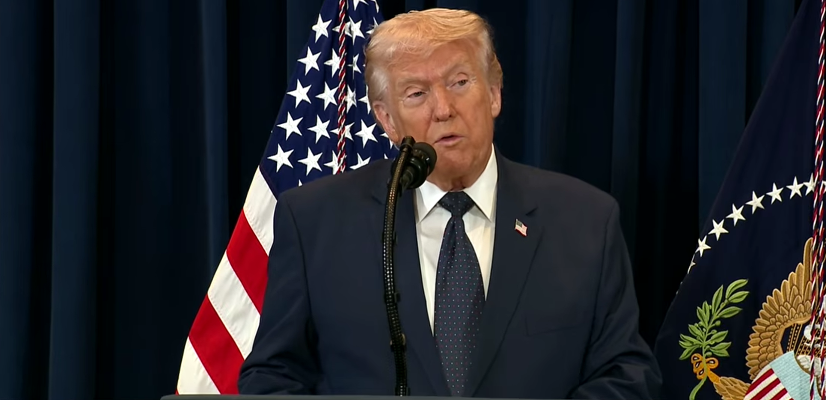 Ο Τραμπ απορρίπτει προσπάθειες για έναρξη διαπραγματεύσεων προς μια κατάπαυση πυρός στον πόλεμο με το Ιράν