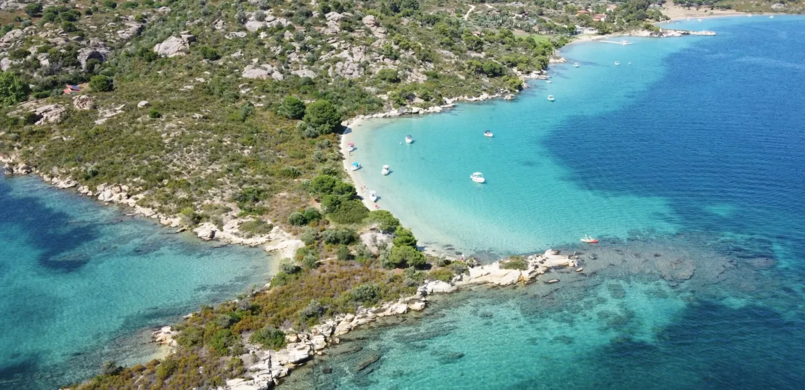 Θεσσαλονίκη: Συγκέντρωση διαμαρτυρίας στην δημοπρασία για την παραχώρηση σε ιδιώτες τριών παραλιών της Βουρβουρούς