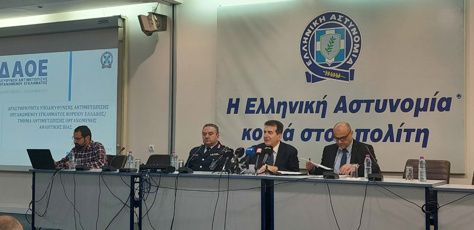 Χρυσοχοΐδης από Θεσσαλονίκη για τη δολοφονία 20χρονου: «Η εικόνα που έχουμε εμφανίζει ενδείξεις οπαδίκου υπόβαθρου»