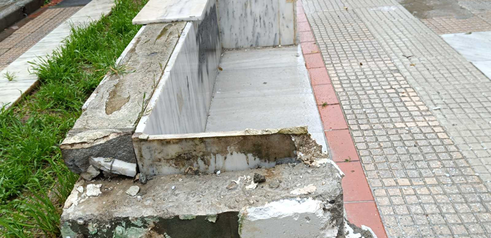 Θεσσαλονίκη: Βανδάλισαν τον πεζόδρομο του Ελευθερίου Κορδελιού - Δείτε φωτογραφίες