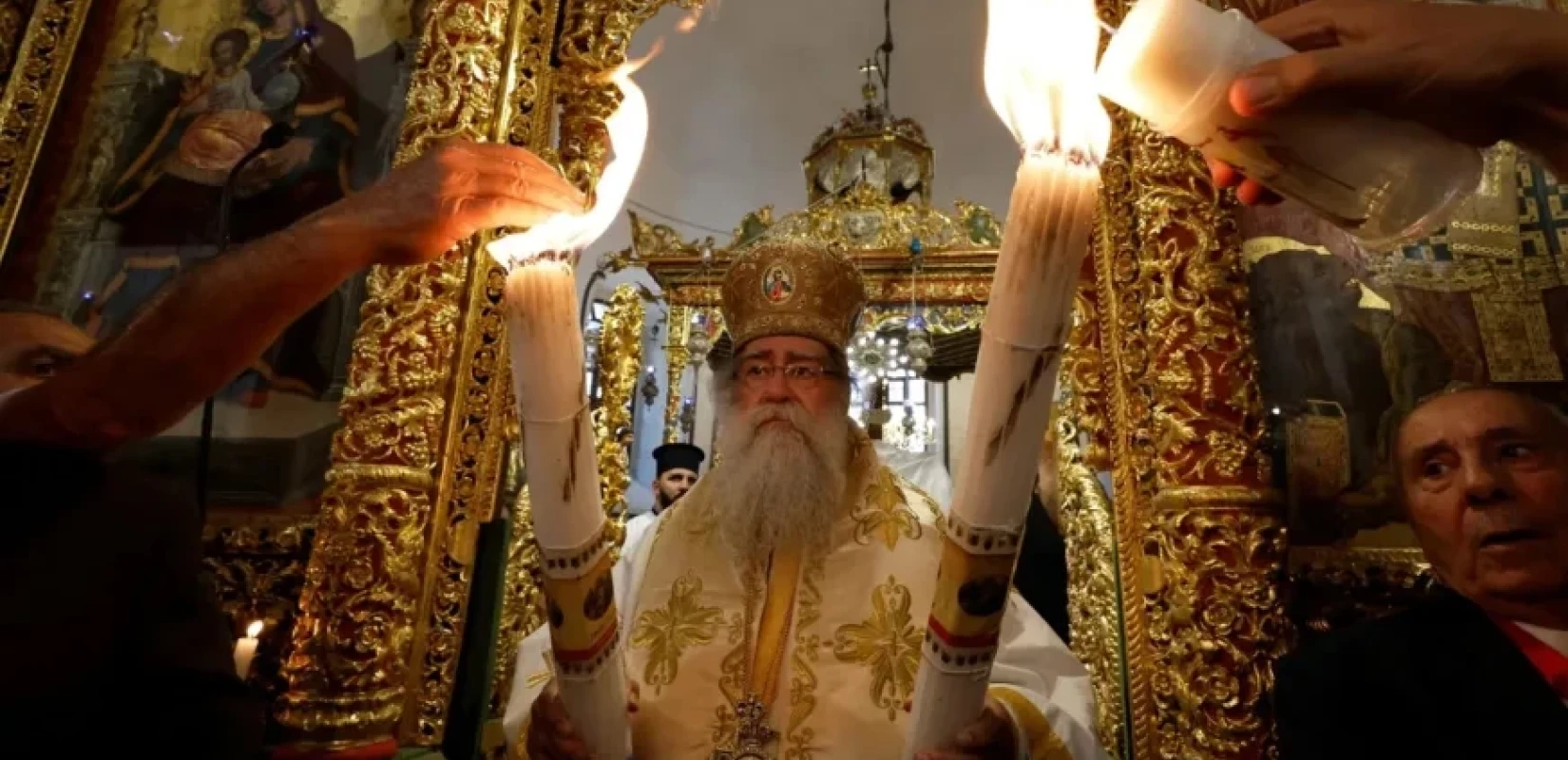 Αγωνία για Άγιο Φως, λόγω του πολέμου: Τα σενάρια που εξετάζει η Αθήνα - Ανοικτή γραμμή με τις ισραηλινές αρχές