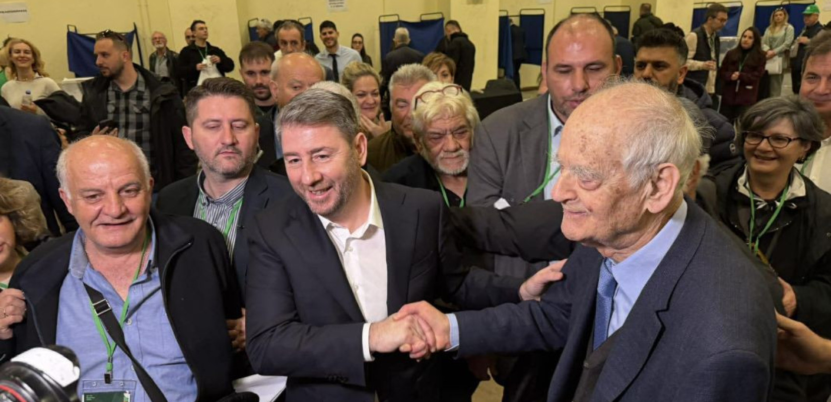 Στήθηκαν κάλπες στο Συνέδριο του ΠΑΣΟΚ-ΚΙΝΑΛ για τη νέα Κεντρική Επιτροπή - Ψήφισε και ο Ν. Ανδρουλάκης (βίντεο)