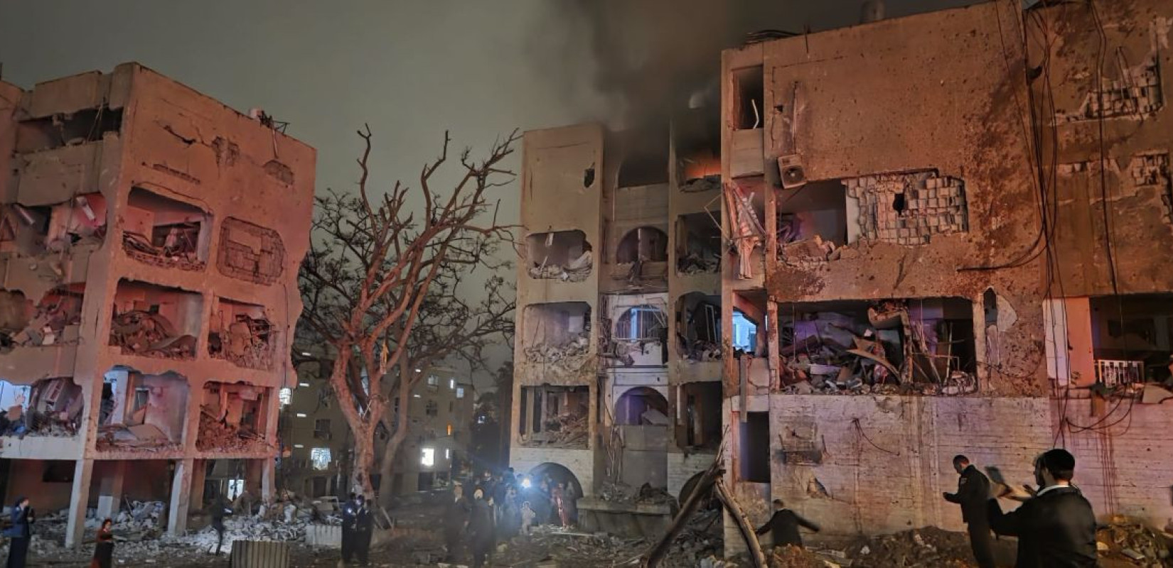 Κόλαση στο Ισραήλ: Ιρανικοί πύραυλοι σαρώνουν Αράντ και Ντιμόνα (βίντεο)