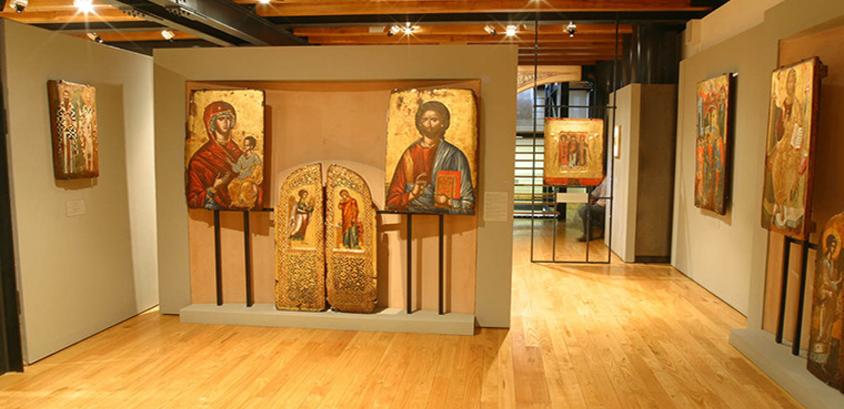 Βυζαντινό Μουσείο Βέροιας: ‘’Ένα έκθεμα - Μια ιστορία’’ - Ξυλόγλυπτο βημόθυρο με παράσταση του Ευαγγελισμού της Θεοτόκου