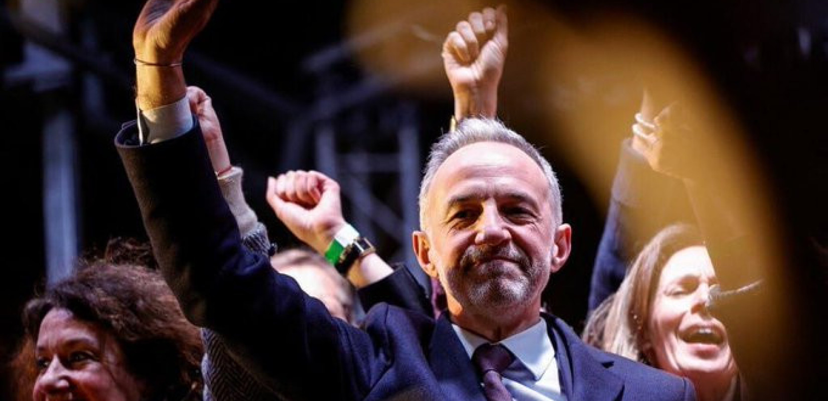 Νικητής των Γαλλικών δημοτικών εκλογών ο σοσιαλιστής Εμανουέλ Γκρεγκουάρ (βίντεο)