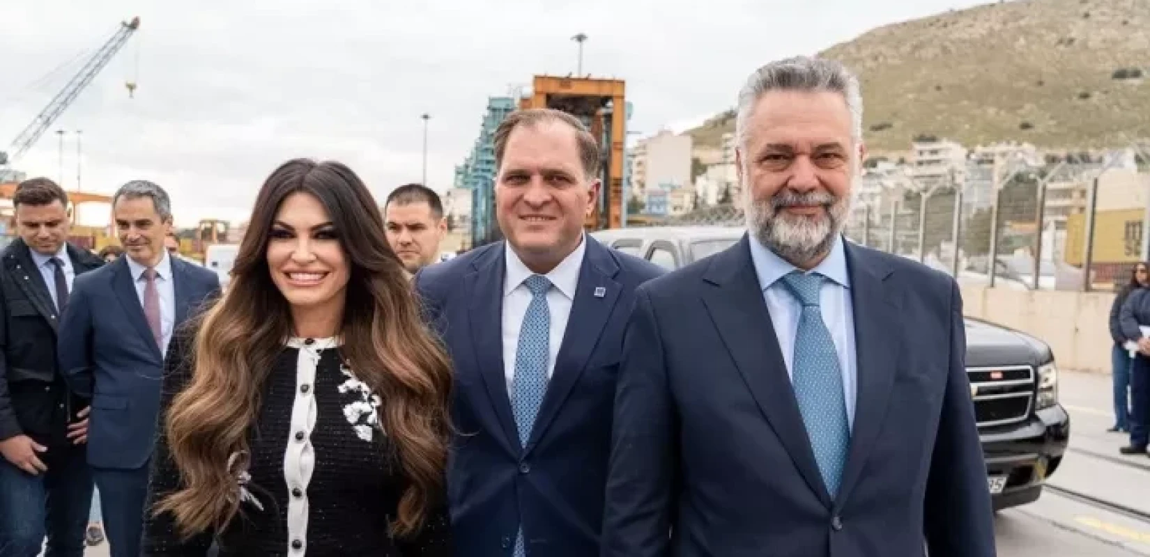 Η Κίμπερλι Γκίλφοϊλ στο λιμάνι του Πειραιά: Ανακοίνωσε τη χρήση αμερικανικών σαρωτών ασφαλείας