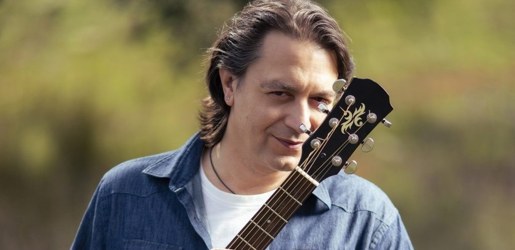 Ο Γιάννης Κότσιρας δεν θέλει να του στέλνουν τραγούδια που έχουν φτιαχτεί μέσω AI - «Σεβαστείτε τη νοημοσύνη μου»