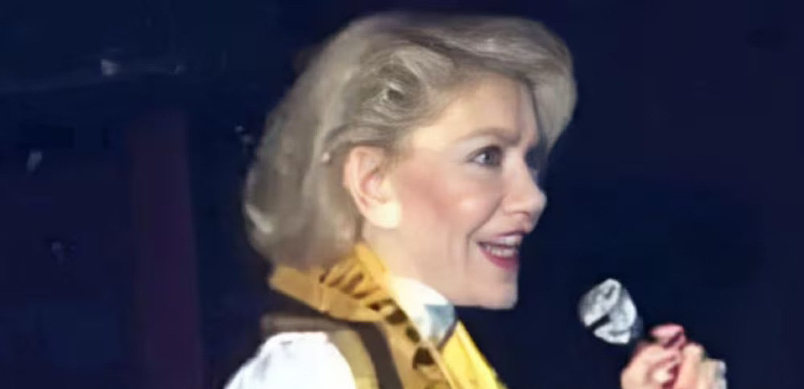 «Δεν ξέρω πόσους χτύπους έχει η καρδιά μου, τρέμω»: Η εξομολόγηση της Μαρινέλλας ενώ παρακολουθούσε τον αγαπημένο της Άρη (βίντεο)