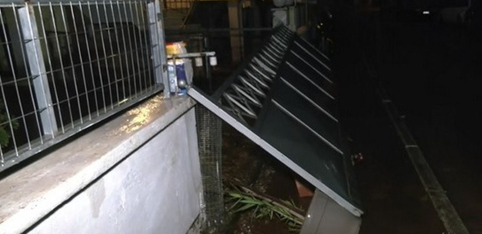 Κακοκαιρία «Erminio»: Πώς έγινε η τραγωδία στη Νέα Μάκρη με θύμα έναν 55χρονο - Σχεδόν 700 κλήσεις στην Πυροσβεστική (βίντεο)