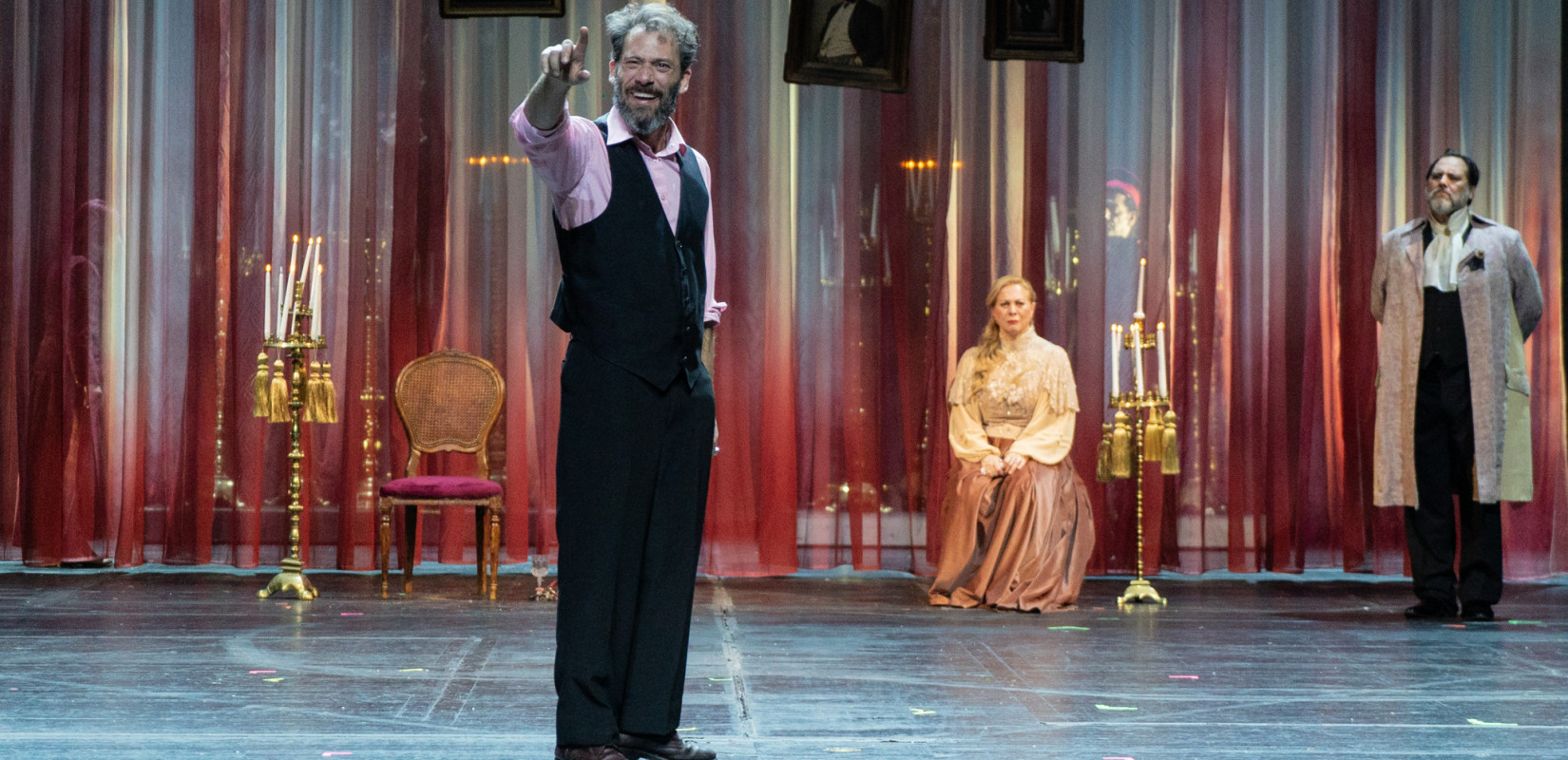 Ο Αντίνοος Αλμπάνης στη «ΜτΚ»: «Υπάρχουν οι πόλεμοι που φαίνονται και αυτοί που δεν βλέπουμε»