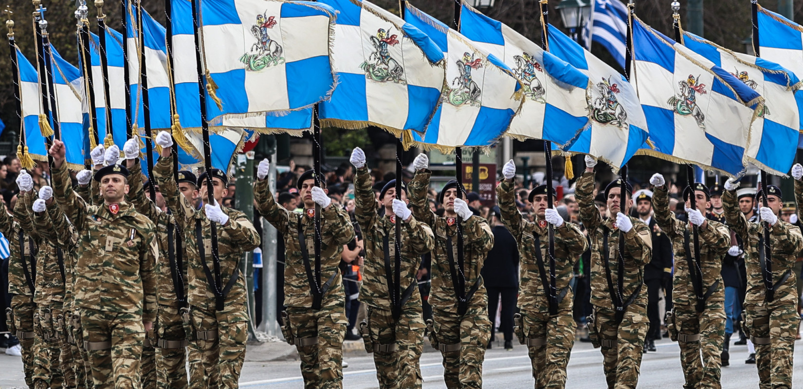 Στρατιωτική παρέλαση στην Αθήνα: Τα 15 καινοτόμα οπλικά συστήματα που έκλεψαν την παράσταση