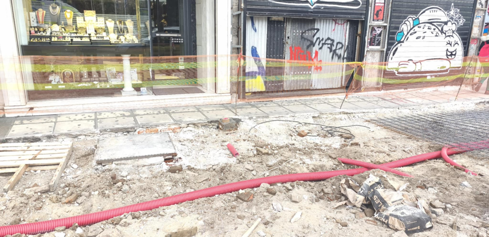 Θεσσαλονίκη: «Φρένο» στην ανάπλαση των πεζοδρομίων της Εγνατίας ενόψει Πάσχα