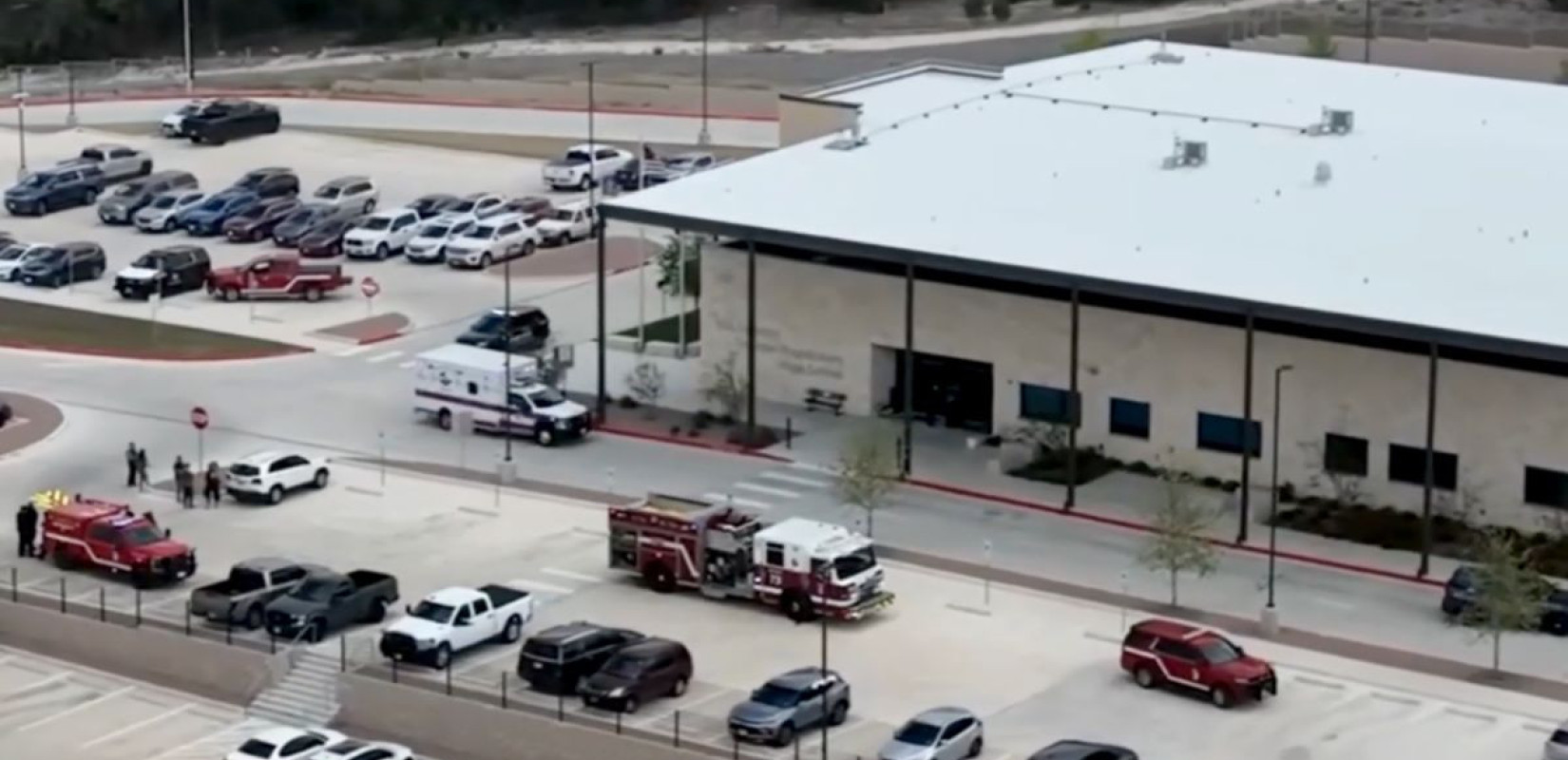 ΗΠΑ: 15χρονος πυροβόλησε την καθηγήτριά του και αυτοκτόνησε (βίντεο)