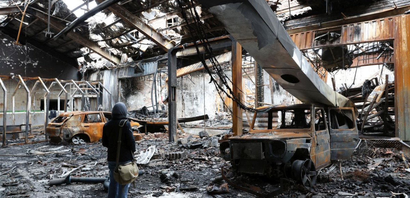 Ιράν: Νέες επιθέσεις από ΗΠΑ και Ισραήλ - «Αντίποινα» σε βιομηχανίες αλουμινίου στο Μπαχρέιν και στα ΗΑΕ (βίντεο)