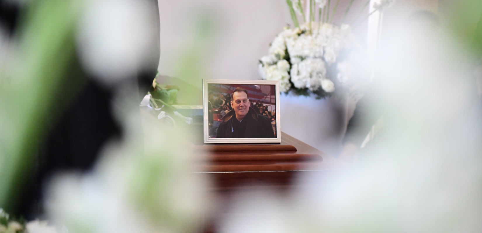 Το «ύστατο χαίρε» στον θρυλικό Βασίλη Γκούμα