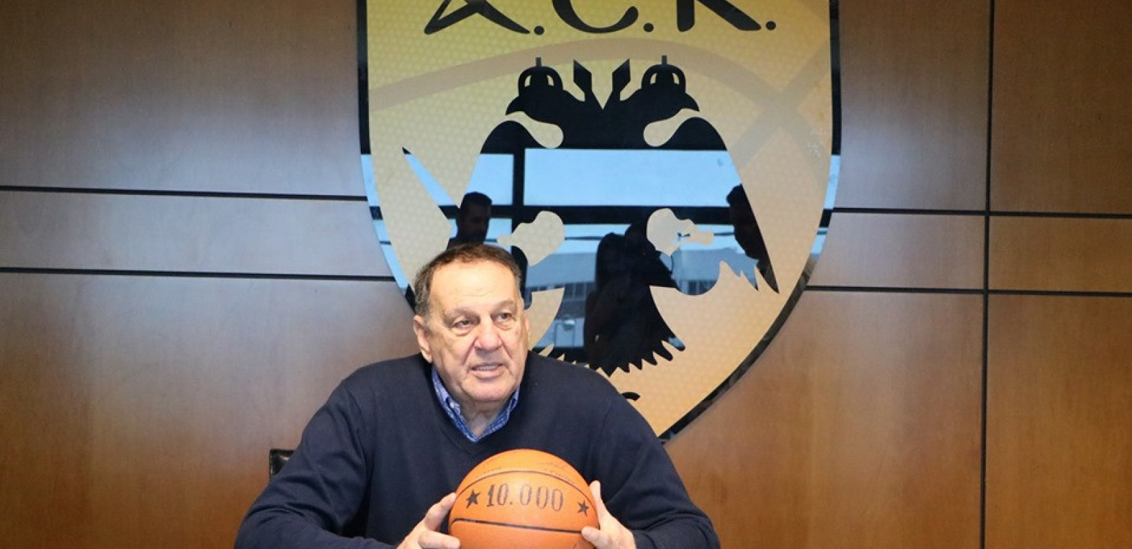 Μπάσκετ: Βαρύ πένθος για τον θάνατο του μεγάλου Βασίλη Γκούμα (βίντεο)
