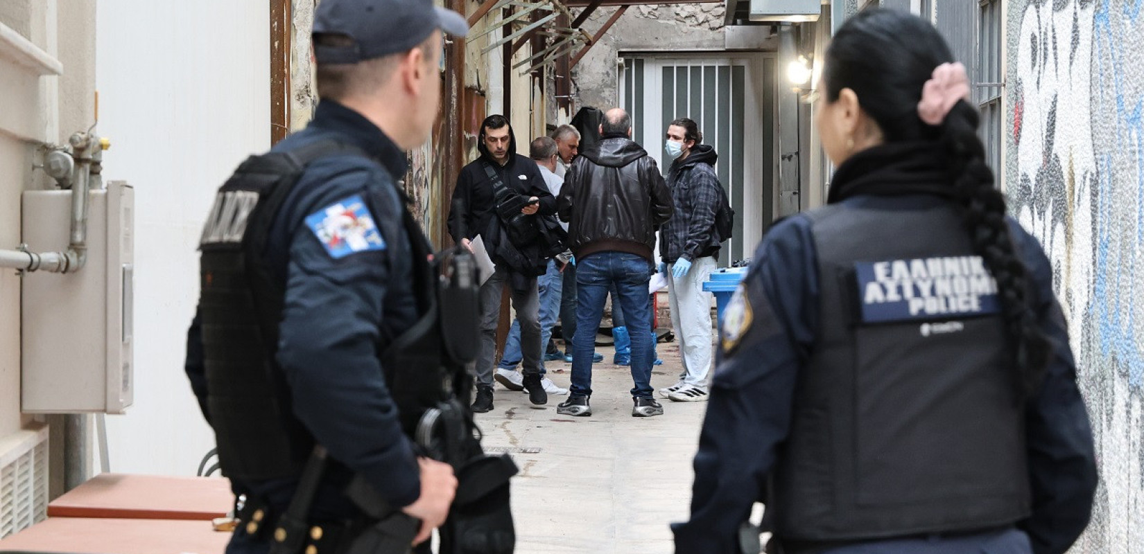 Αθήνα: Τα δύο σενάρια που εξετάζει η ΕΛ.ΑΣ. – Ο καβγάς με τον 45χρονο Ιταλό και το παράθυρο στον τέταρτο όροφο