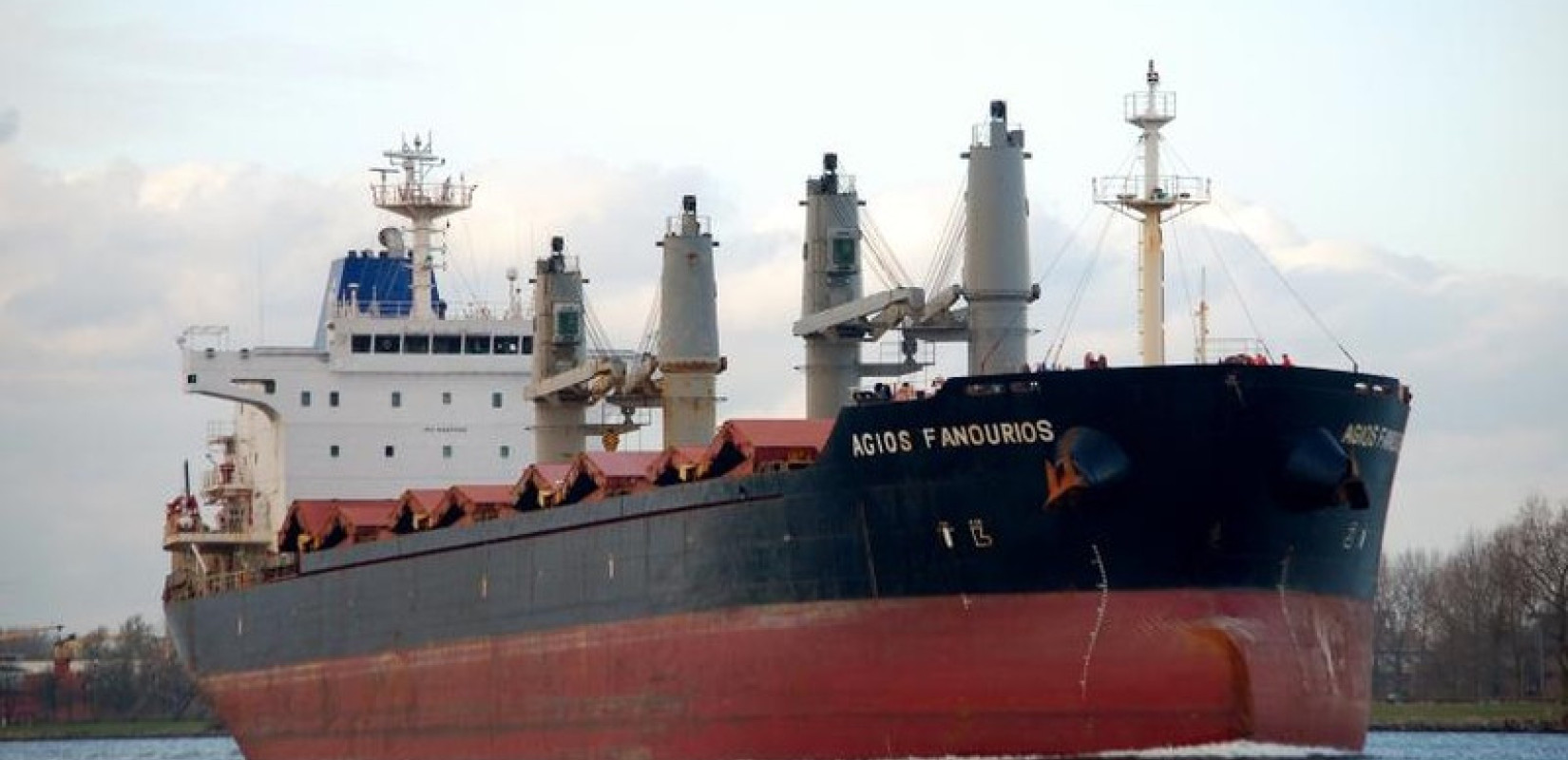 Το ελληνόκτητο δεξαμενόπλοιο «Agios Fanourios I» διασχίζει τα Στενά του Ορμούζ εν μέσω αποκλεισμού