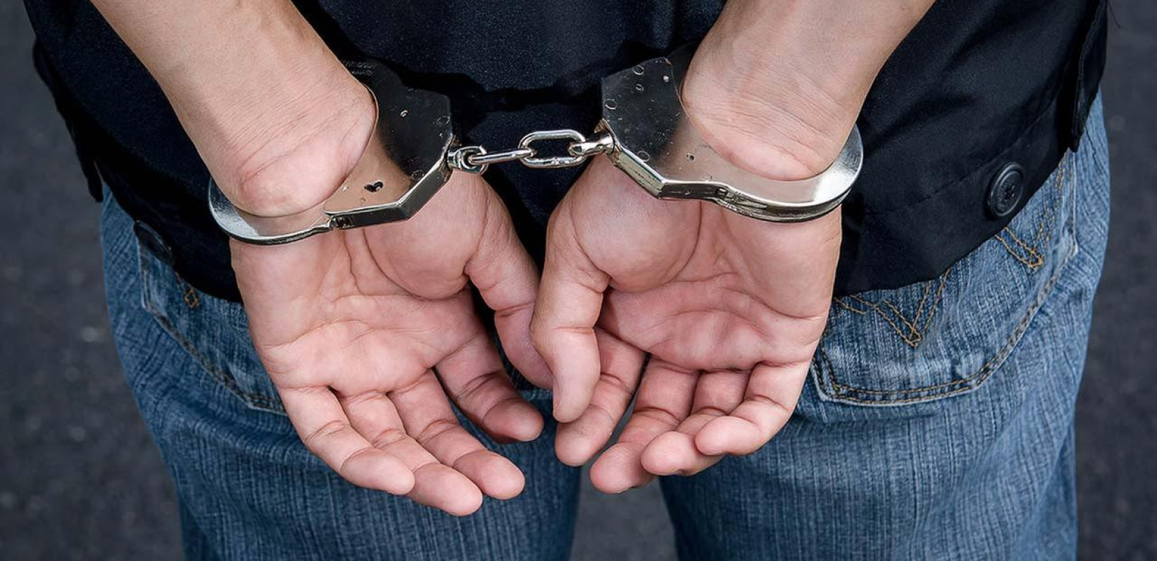 Θεσσαλονίκη: «Σαφάρι» ελέγχων σε καφέ - μπαρ - Συνέλαβαν ανήλικο για μαχαίρι