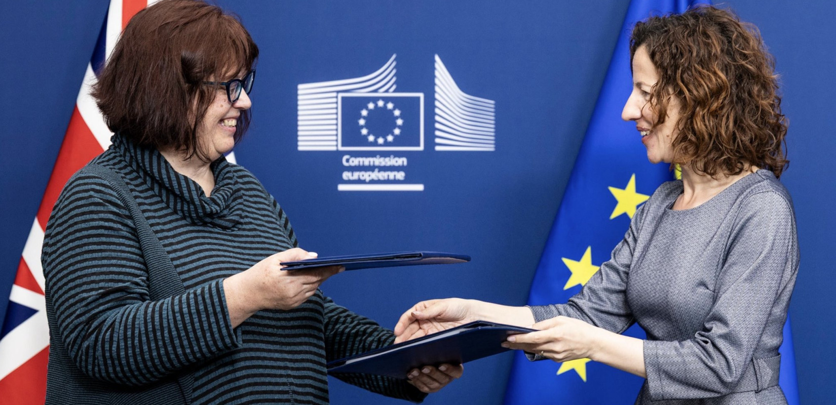 Ιστορική συμφωνία Λονδίνου - ΕΕ: Η Βρετανία επανεντάσσεται στο πρόγραμμα Erasmus από το 2027