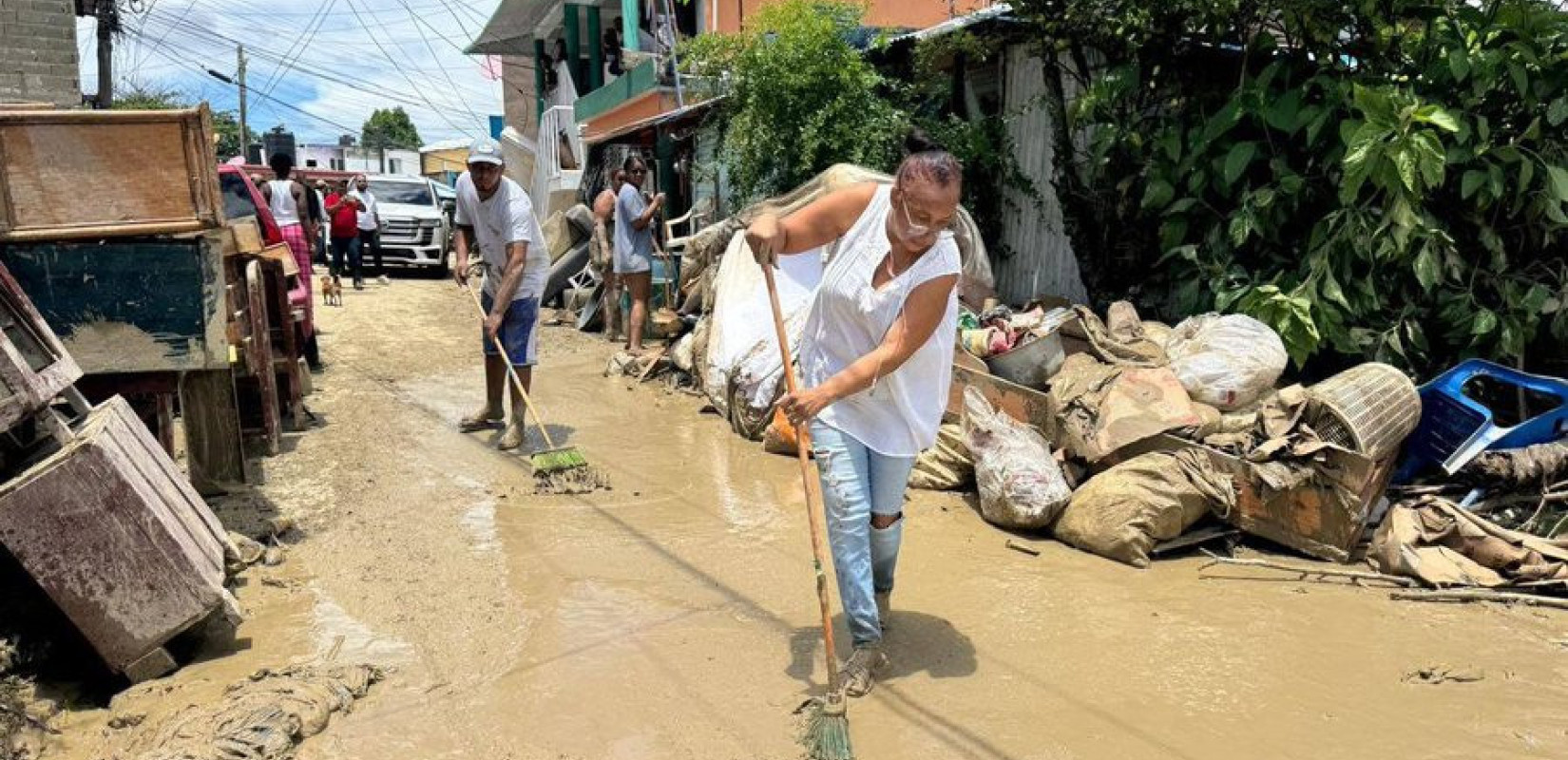 Τραγωδία στην Ισπανιόλα: Τουλάχιστον 16 νεκροί από τις φονικές πλημμύρες σε Αϊτή και Δομινικανή Δημοκρατία (βίντεο)
