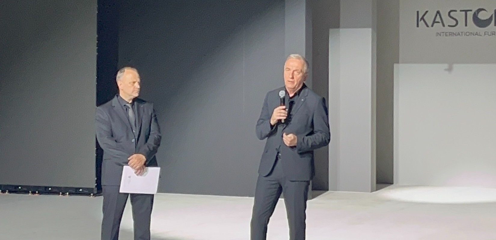 Στην Καστοριά ο Στ. Καλαφάτης: «Στηρίζουμε τον κλάδο της γούνας με άλλα 17 εκατ. ευρώ»