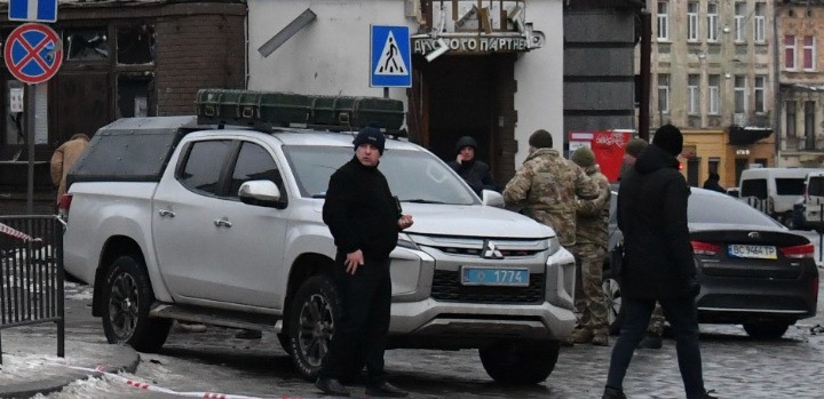 Ουκρανία : Άνδρας άνοιξε πυρ στο Κίεβο - Τουλάχιστον πέντε νεκροί, σκοτώθηκε από αστυνομικά πυρά ο δράστης