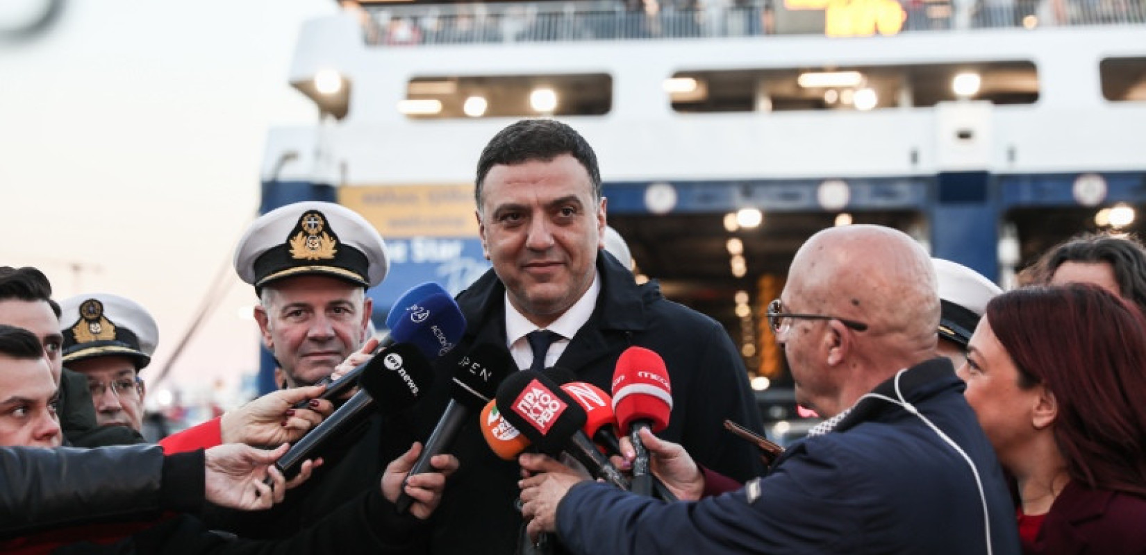 Αυξημένη επιβατική κίνηση στα λιμάνια ενόψει Πάσχα - Β. Κικίλιας: «Το Λιμενικό είναι παντού για την ασφάλεια των επιβατών» (βίντεο)