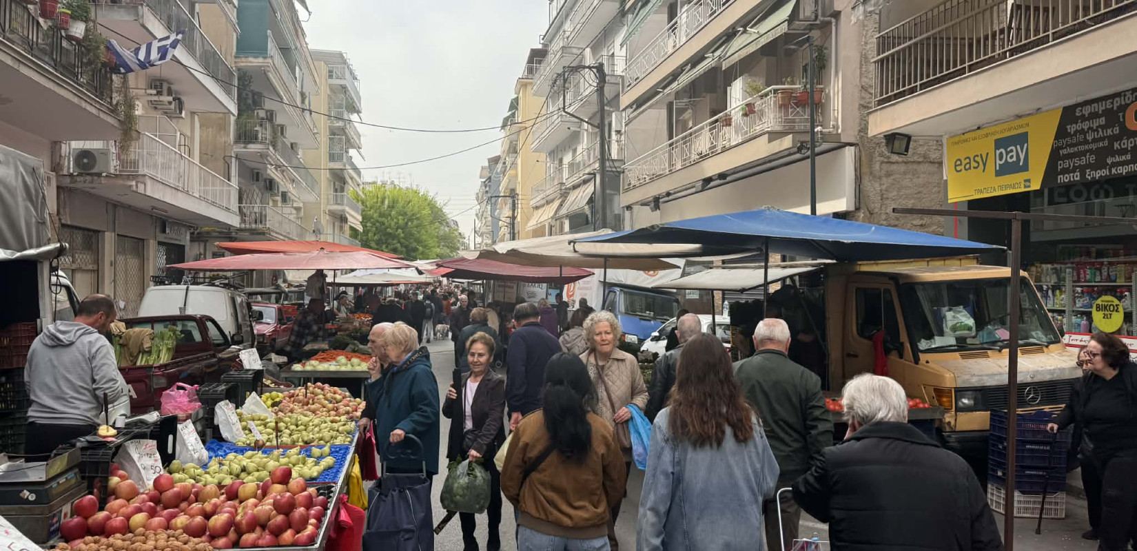 Θεσσαλονίκη: Μειωμένη παραγωγή και πόλεμος φέρνουν αυξήσεις έως 50% στις λαϊκές αγορές