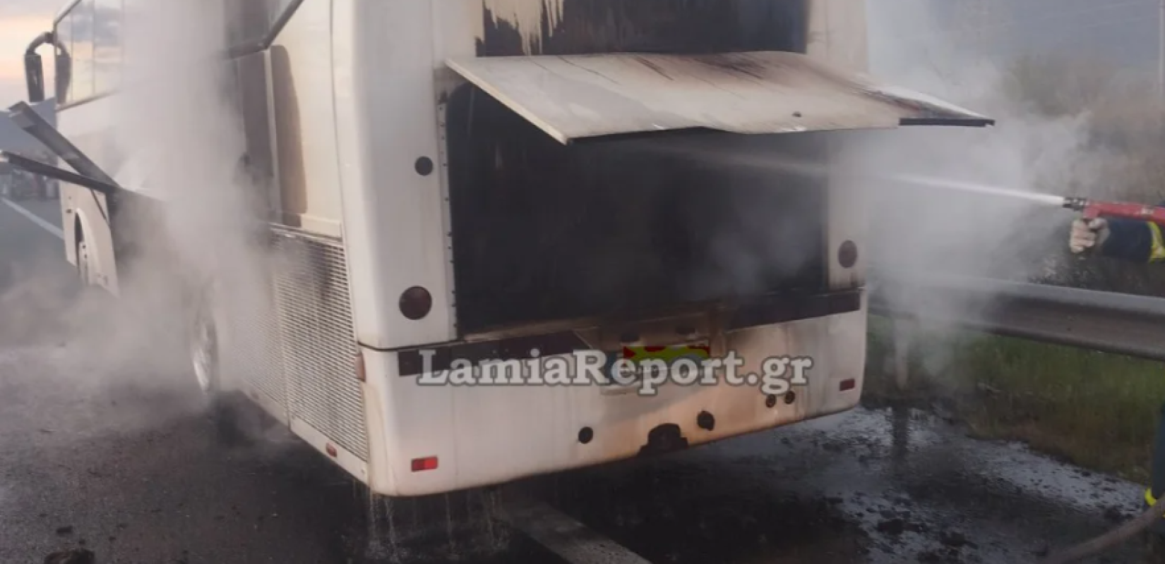 Καρδίτσα: Φωτιά σε λεωφορείο ΚΤΕΛ στο ύψος της Ξυνιάδας- Σώοι οι 48 επιβάτες