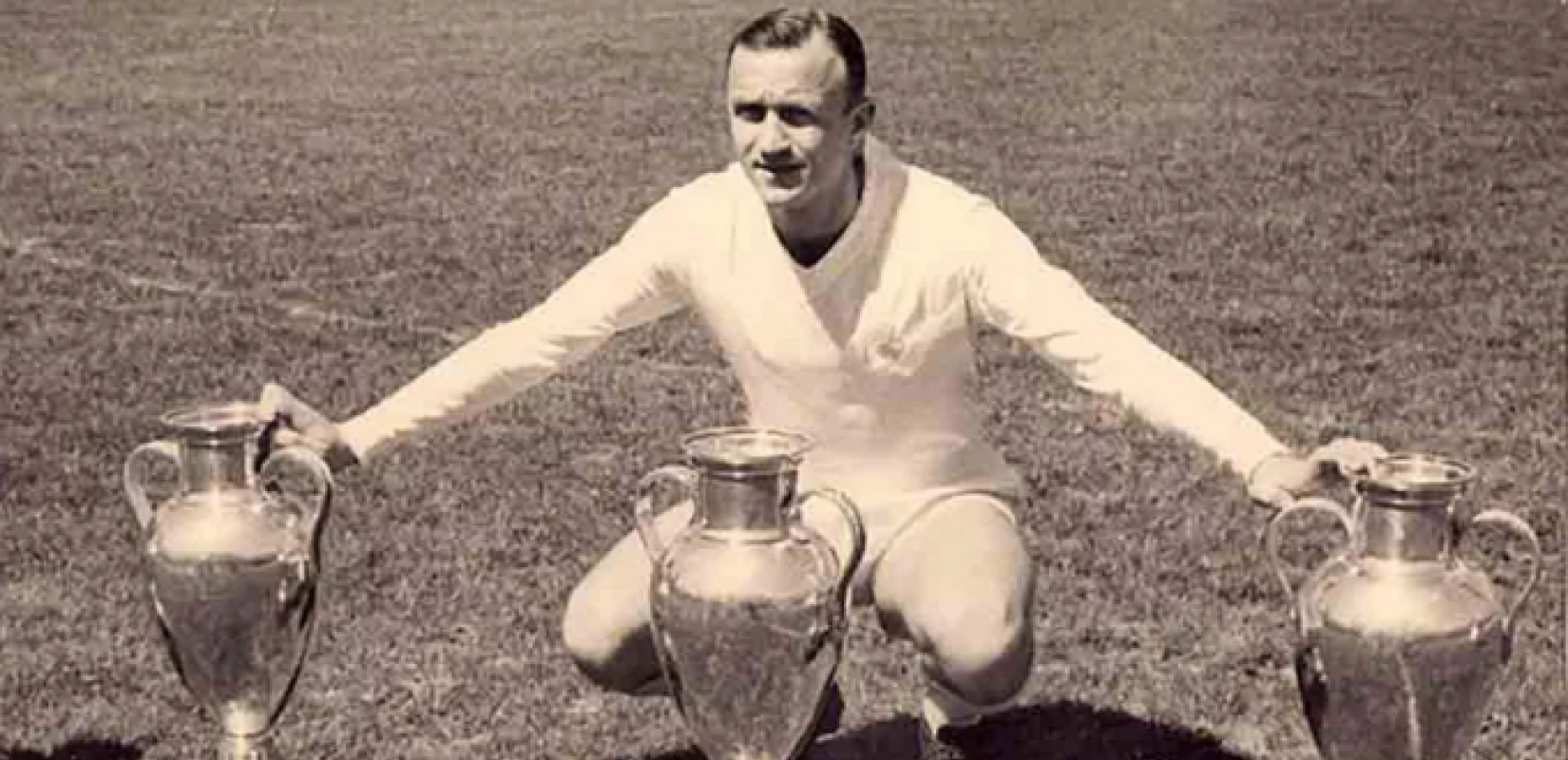 Το ισπανικό ποδόσφαιρο θρηνεί την απώλεια του θρυλικού Χοσέ Σανταμαρία (βίντεο)