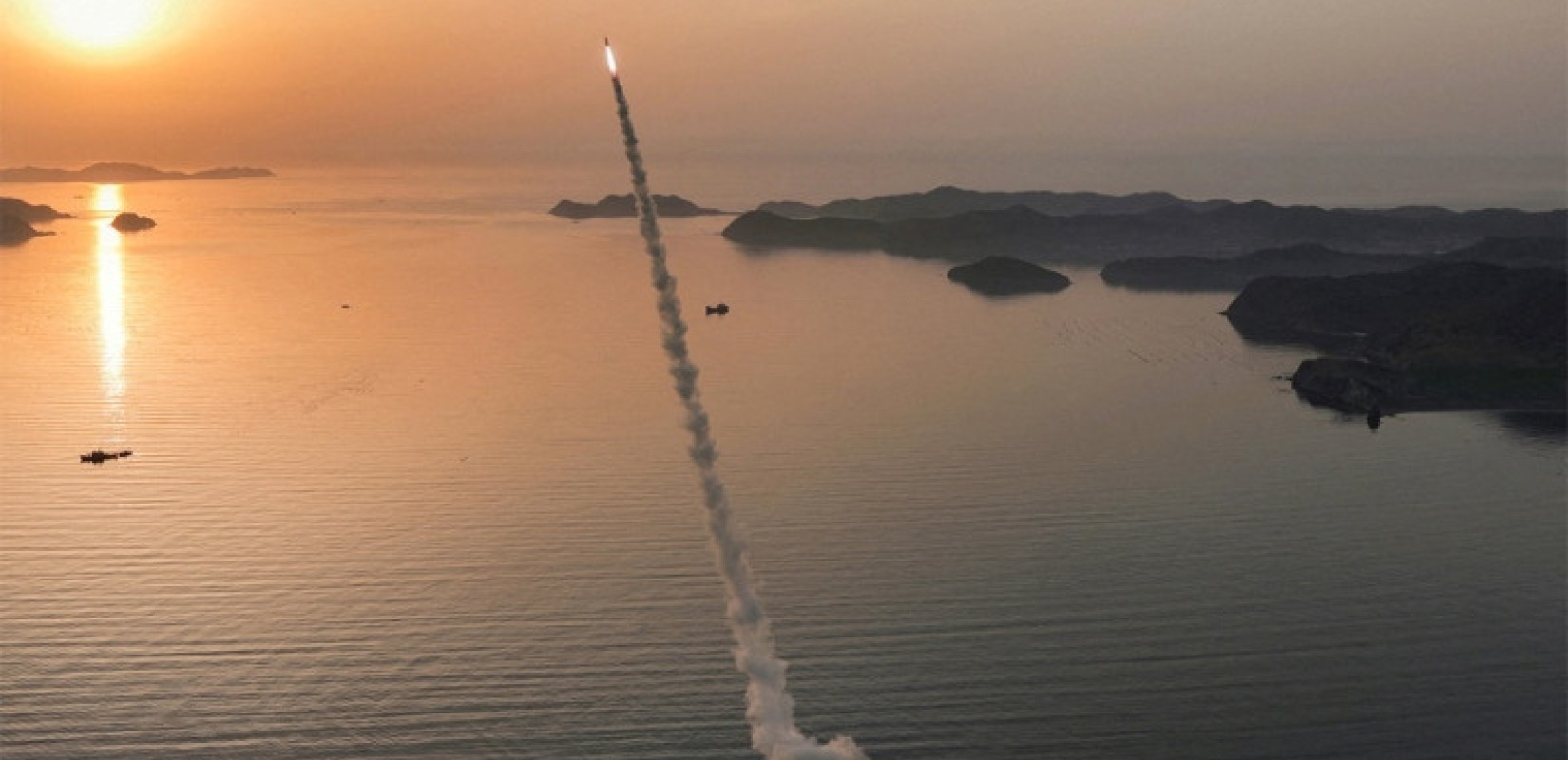 Η Βόρεια Κορέα εκτόξευσε πέντε βαλλιστικούς πυραύλους